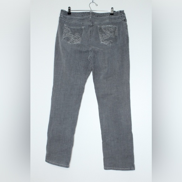 CHICOS PLATINUM Gray black wash boot cut  jeans denim pants Sz 2.5 (US 14) - Picture 2 of 9